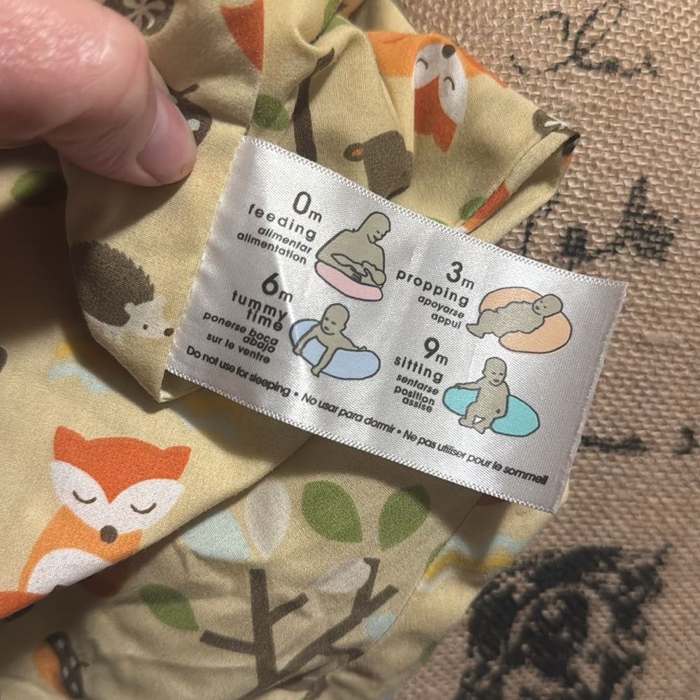 EUC - 2 Fox Print Feeding, Propping, Tummy Time, Sitting -Nursing Pillow Cover - Picture 3 of 6